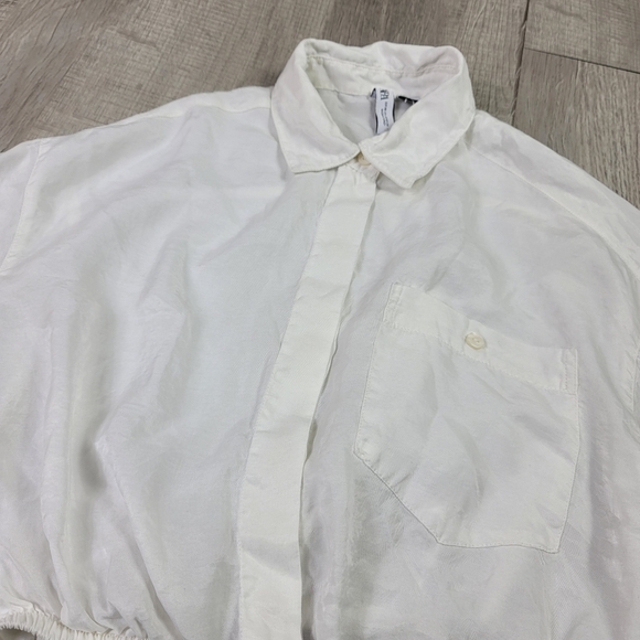 Zara Fillsens Ivory Elasticized Cropped Long Sleeve Button-Down Shirt - Picture 2 of 7